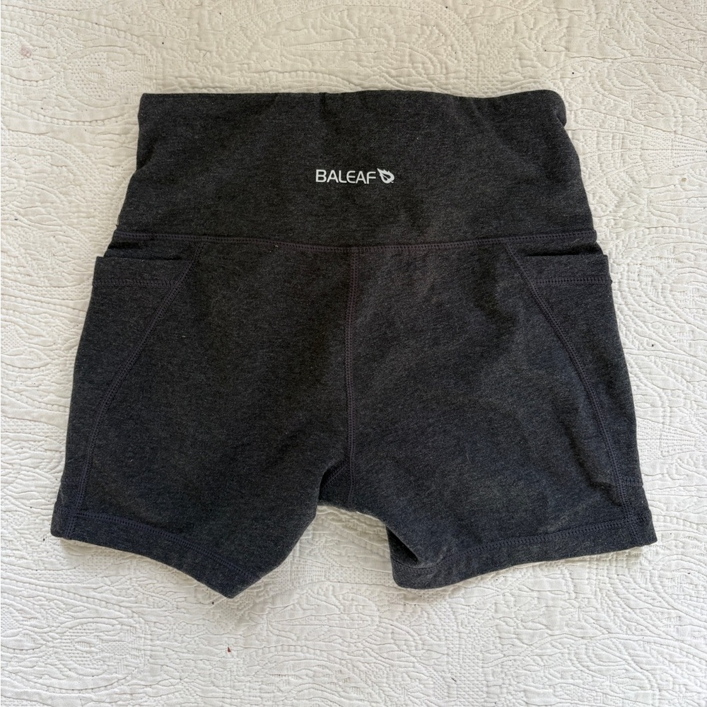 Baleaf Charcoal Gray Workout / Bike Shorts - size XS
